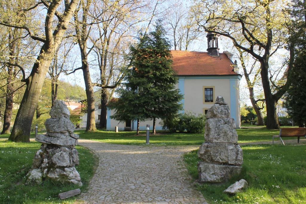 فندق U Parku Český Krumlov المظهر الخارجي الصورة